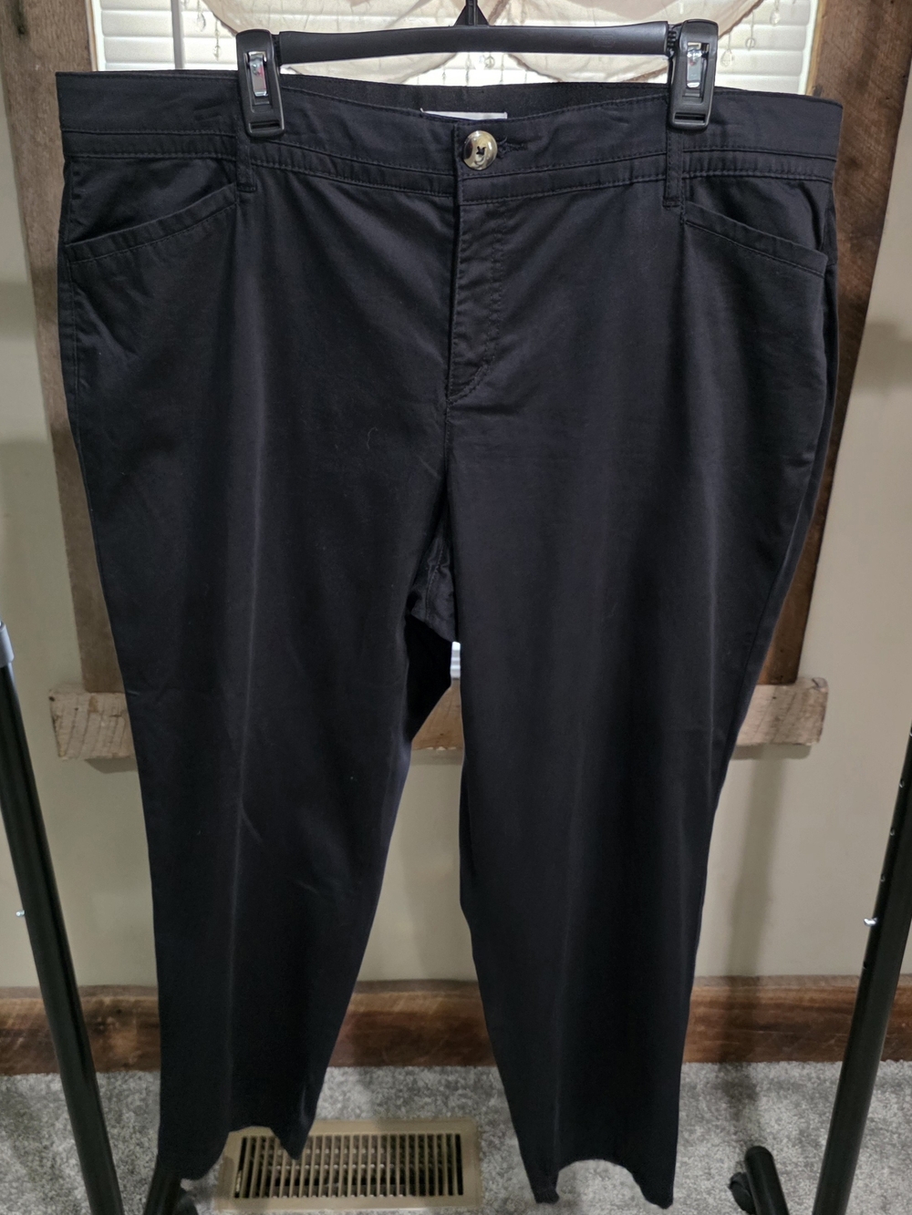 CJ Banks Black Ankle & Cropped Women's Pants